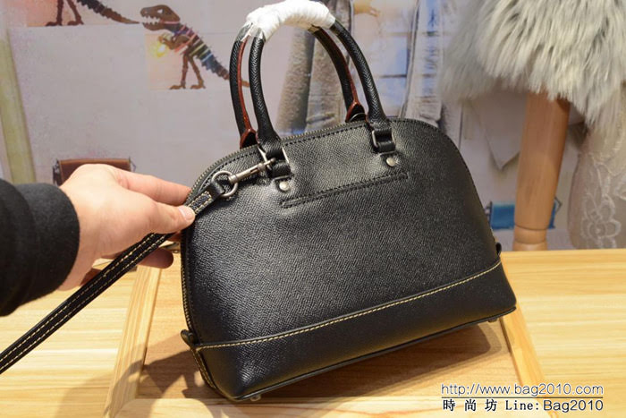 COACH蔻馳 海外代購頭層牛皮 新款 女士鉚釘毛絨眼睛怪 怪獸風 小號貝殼包 22780  Chz1112